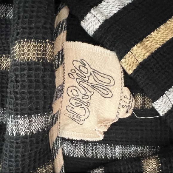 Ace and Jig Striped Black and Gold Top - Picture 5 of 6